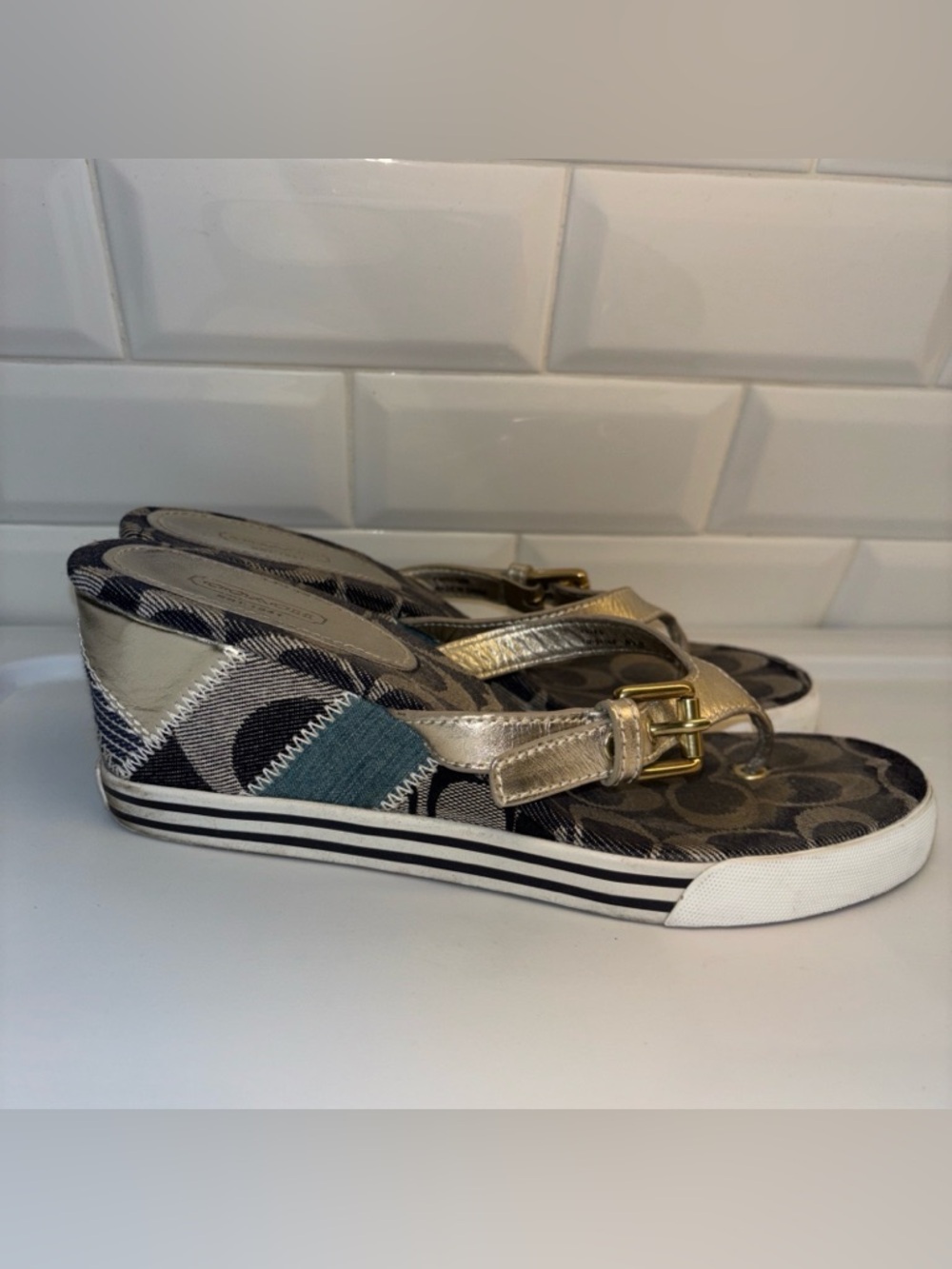Coach Pristine patchwork signature canvas wedge sandals Size 8.5 B - Picture 5 of 9